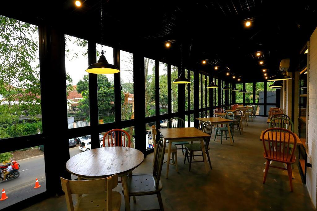 Namin Dago Hotel Bandung Exterior photo