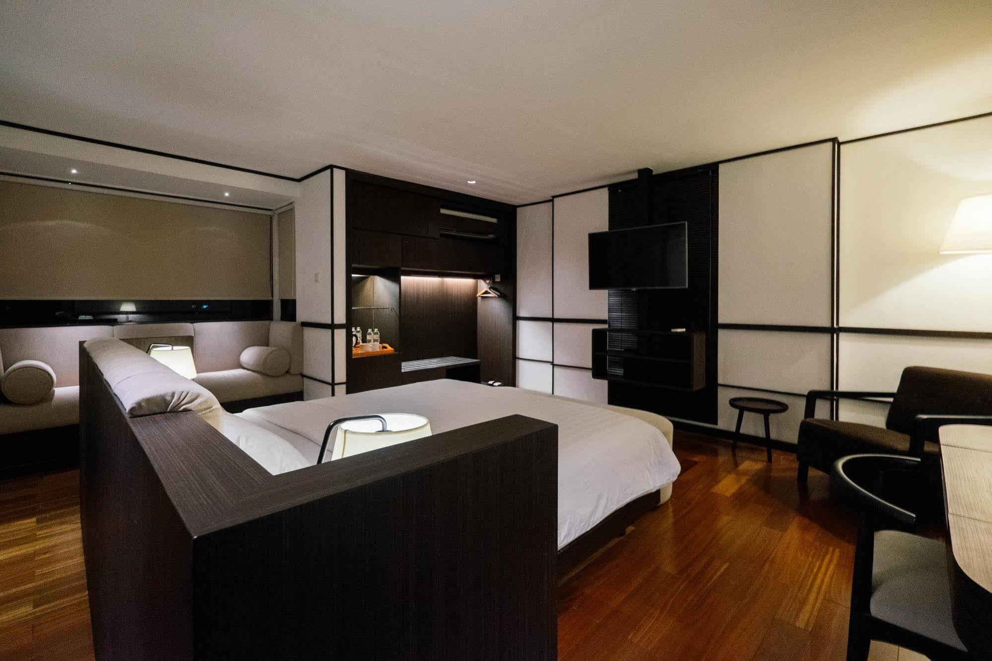 Namin Dago Hotel Bandung Exterior photo