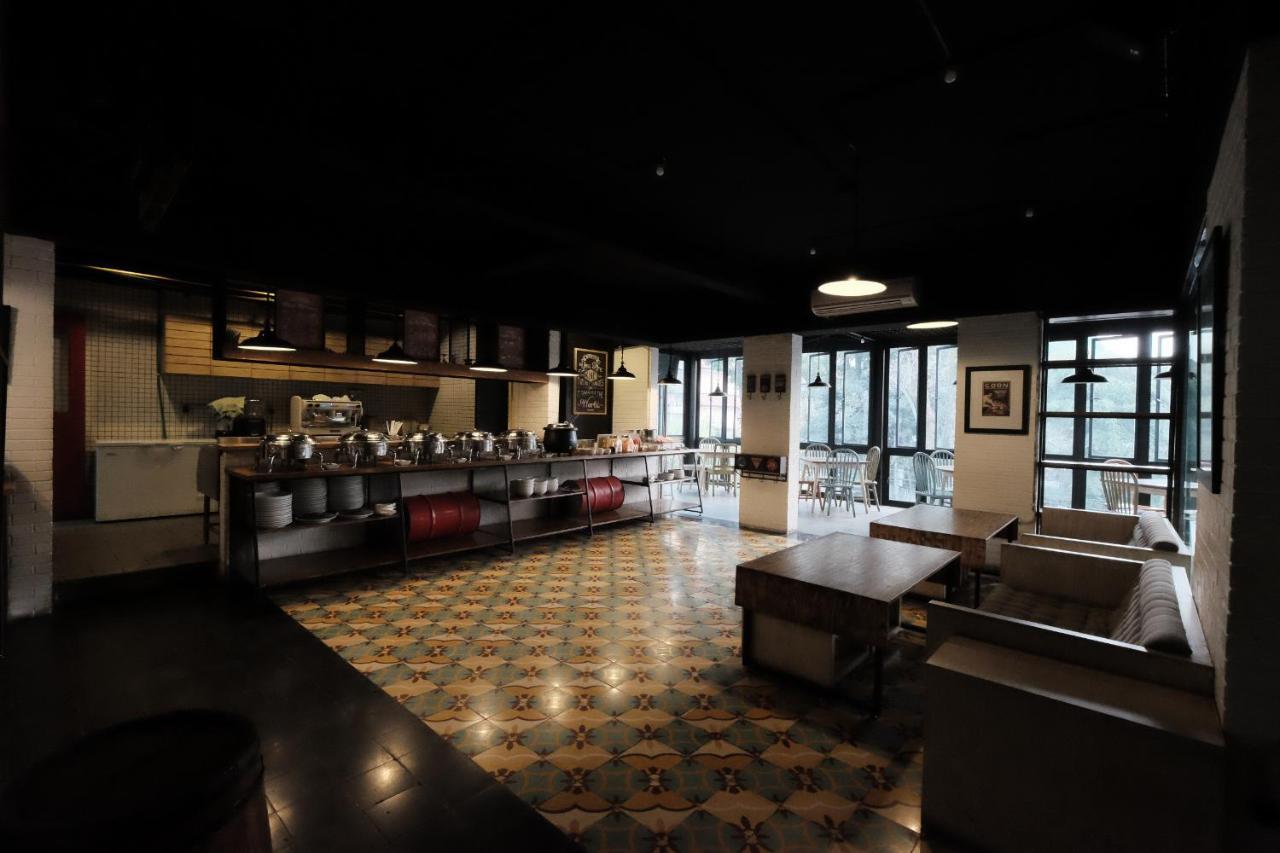 Namin Dago Hotel Bandung Exterior photo